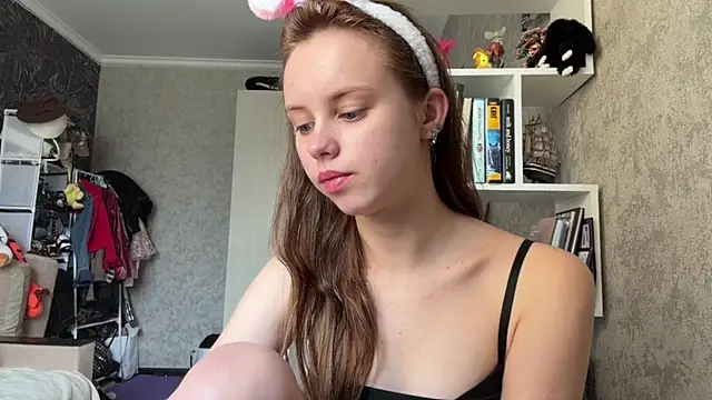 Snapshot of Mollybeans chatting on 07-21-26, 12:51 Mollybeans online show from 07-21-26, 12:51