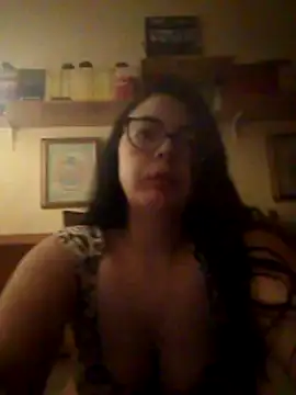 Snapshot of veronicayoung88 chatting on 06-13-26, 09:57 veronicayoung88 online show from 06-13-26, 09:57
