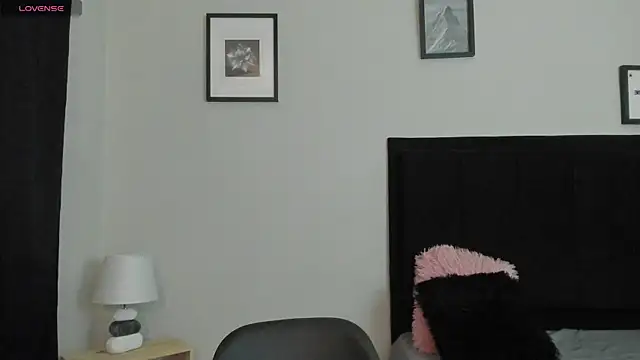 Sara B online show from 07-12-26, 05:59