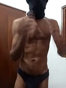 Snapshot of UR_skinny_boy chatting on 07-19-26, 06:44 UR skinny boy online show from 07-19-26, 06:44