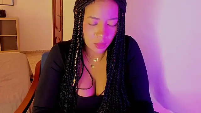 Snapshot of NicolePasqualott chatting on 10-15-25, 08:31 NicolePasqualott online show from 10-15-25, 08:31