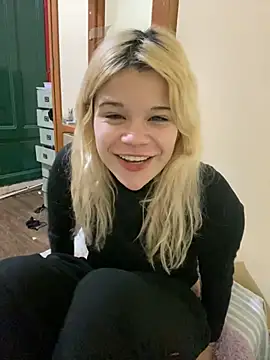 Snapshot of lolitacoreee chatting on 08-01-26, 11:14 lolitacoreee online show from 08-01-26, 11:14