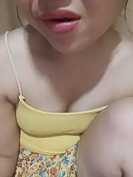 Snapshot of Emma-cutee chatting on 07-01-26, 01:56 Emma-cutee online show from 07-01-26, 01:56