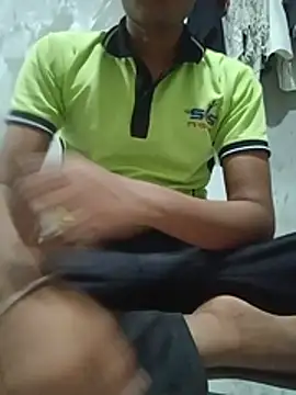 Snapshot of Adityasighn chatting on 06-25-26, 04:55 Adityasighn online show from 06-25-26, 04:55