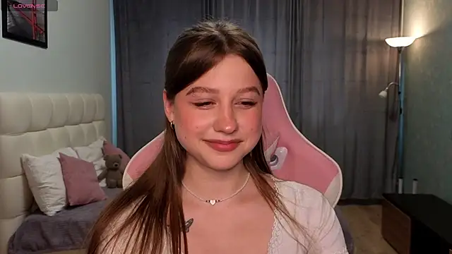 Snapshot of lilymoore69 chatting on 06-17-26, 09:01 lilymoore69 online show from 06-17-26, 09:01