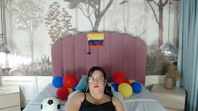 Snapshot of Sallydickinson chatting on 07-02-26, 03:40 Sallydickinson online show from 07-02-26, 03:40