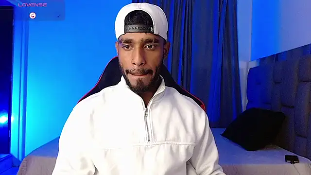 Snapshot of Damiano_walker chatting on 06-30-26, 04:24 Damiano walker online show from 06-30-26, 04:24
