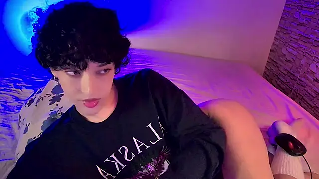 xFemboyToy online show from 07-04-26, 12:17
