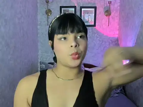 Snapshot of emily_rosue_ chatting on 07-21-26, 01:41 emily rosue online show from 07-21-26, 01:41