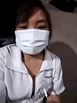 Snapshot of Mayhuhuhu chatting on 06-16-26, 02:19 Mayhuhuhu online show from 06-16-26, 02:19