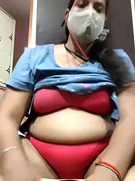 Snapshot of Hot_Darling001 chatting on 07-17-26, 03:57 Hot Darling001 online show from 07-17-26, 03:57