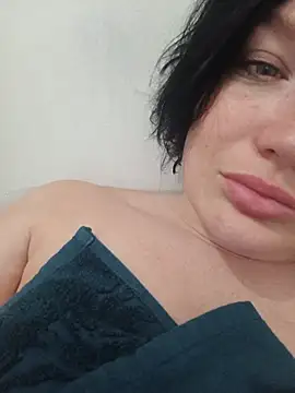 Snapshot of LoveVixen_LoveWolf chatting on 06-28-26, 12:27 LoveVixen LoveWolf online show from 06-28-26, 12:27