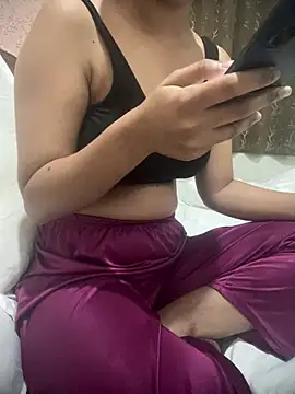 Kyaara sexy6 online show from 07-08-26, 06:45