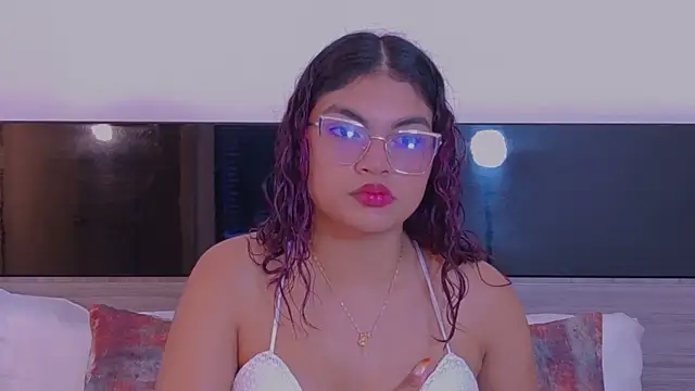 Snapshot of MelodyAlvarez chatting on 06-20-26, 11:46 MelodyAlvarez online show from 06-20-26, 11:46