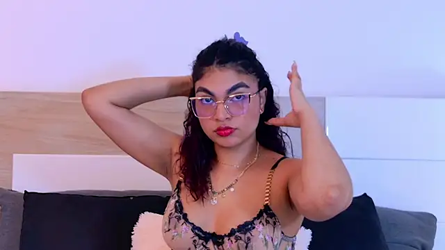 Snapshot of MelodyAlvarez chatting on 06-30-26, 11:11 MelodyAlvarez online show from 06-30-26, 11:11