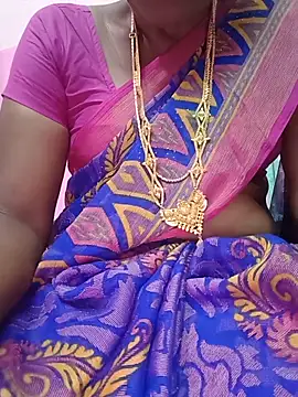 Snapshot of Tamilsexy35 chatting on 06-17-26, 04:52 Tamilsexy35 online show from 06-17-26, 04:52