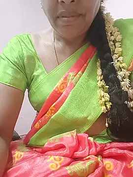 Snapshot of Tamilsexy35 chatting on 06-20-26, 06:49 Tamilsexy35 online show from 06-20-26, 06:49