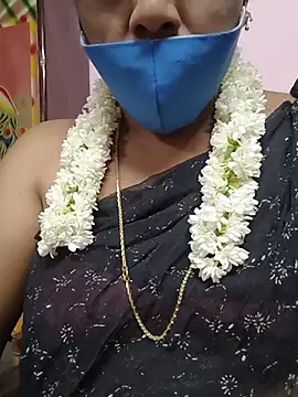 Snapshot of Tamilsexy35 chatting on 07-15-26, 03:45 Tamilsexy35 online show from 07-15-26, 03:45