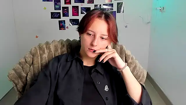 Snapshot of Dilara_Kiss_ chatting on 08-03-26, 05:17 Dilara Kiss online show from 08-03-26, 05:17
