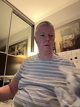 Snapshot of cumboy chatting on 12-15-24, 11:09 cumboy online show from 12-15-24, 11:09