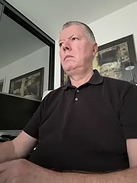 Snapshot of cumboy chatting on 12-17-24, 12:22 cumboy online show from 12-17-24, 12:22