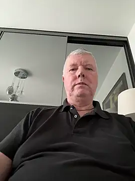 Snapshot of cumboy chatting on 01-28-25, 11:17 cumboy online show from 01-28-25, 11:17