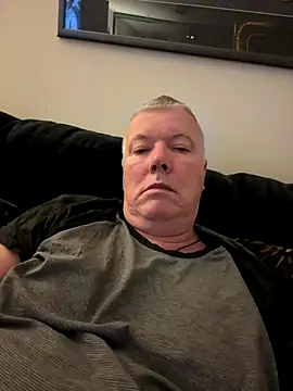 Snapshot of cumboy chatting on 10-09-25, 10:30 cumboy online show from 10-09-25, 10:30