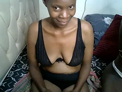 Snapshot of exoticglow chatting on 06-24-26, 10:09 exoticglow online show from 06-24-26, 10:09