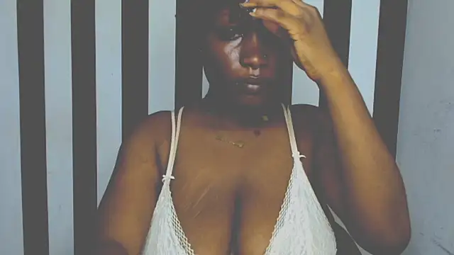 Snapshot of Coco_germ chatting on 06-24-26, 07:02 Coco germ online show from 06-24-26, 07:02