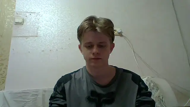 Snapshot of Augustinwest chatting on 06-16-26, 05:04 Augustinwest online show from 06-16-26, 05:04