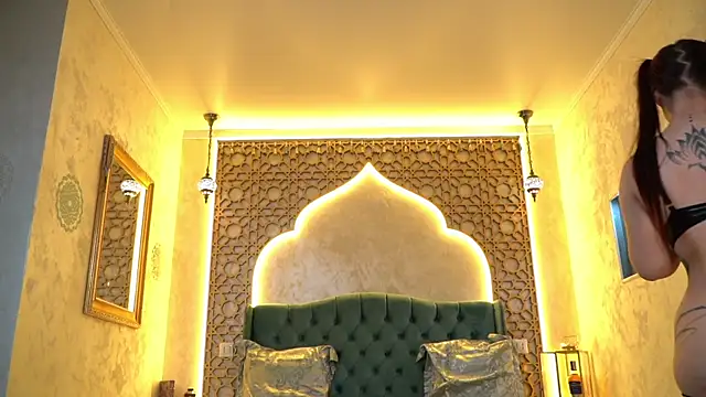 Snapshot of ButterBeba chatting on 07-15-26, 05:29 ButterBeba online show from 07-15-26, 05:29