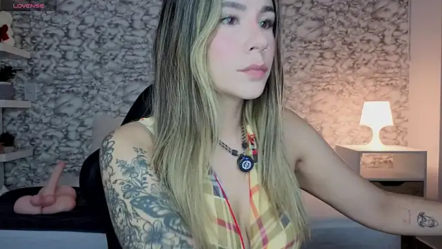 Snapshot of Isabella_Bliss chatting on 08-02-26, 12:20 Isabella Bliss online show from 08-02-26, 12:20