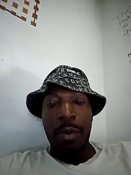 Snapshot of eljefeg718 chatting on 06-16-26, 06:10 eljefeg718 online show from 06-16-26, 06:10