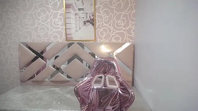 Snapshot of KiaraStar_ch chatting on 06-19-26, 08:12 KiaraStar ch online show from 06-19-26, 08:12