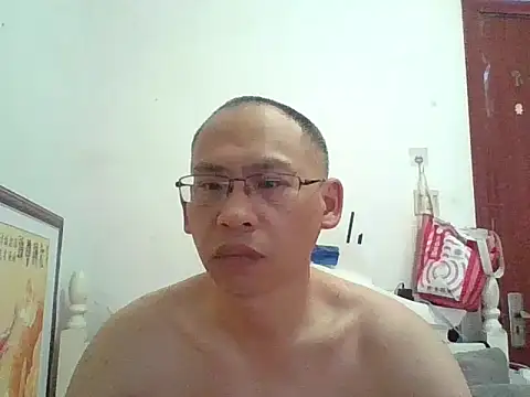 Snapshot of benly888 chatting on 06-19-26, 12:15 benly888 online show from 06-19-26, 12:15