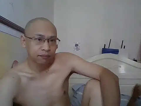 Snapshot of benly888 chatting on 07-14-26, 10:26 benly888 online show from 07-14-26, 10:26