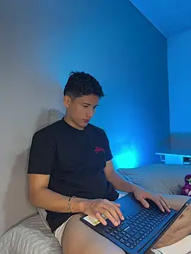 Snapshot of SantiLux_ chatting on 07-17-26, 02:51 SantiLux online show from 07-17-26, 02:51