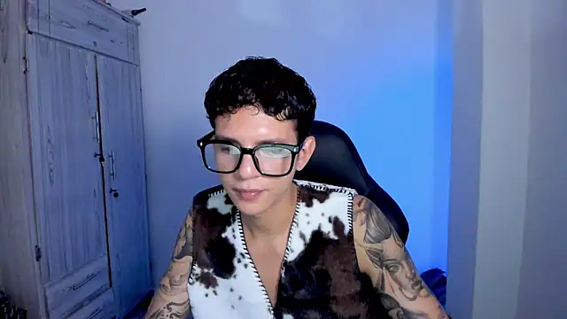 tylerrnova online show from 06-23-26, 03:26