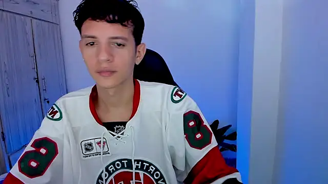 tylerrnova online show from 07-18-26, 03:22