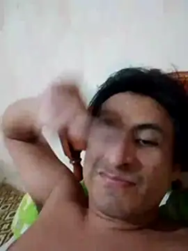 Snapshot of Guerrero7- chatting on 07-30-26, 02:43 Guerrero7- online show from 07-30-26, 02:43