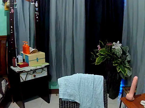 Snapshot of XCalixa chatting on 07-02-26, 03:51 XCalixa online show from 07-02-26, 03:51