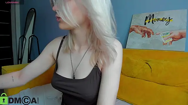 Nika-Smith online show from 06-27-26, 12:22
