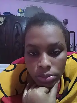 Snapshot of Queen-cute chatting on 06-19-26, 09:07 Queen-cute online show from 06-19-26, 09:07