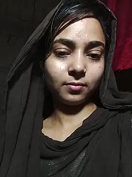 Snapshot of Simran_143 chatting on 06-19-26, 04:11 Simran 143 online show from 06-19-26, 04:11