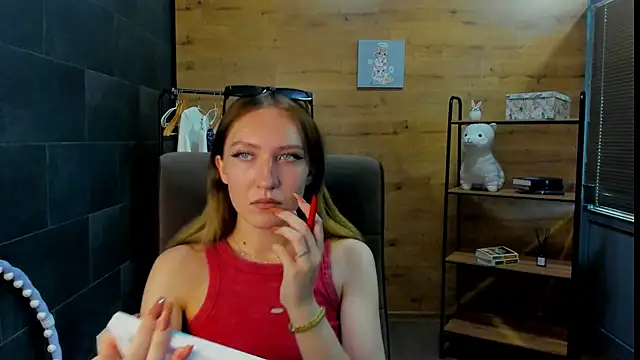 Snapshot of LisaaJackson chatting on 07-02-26, 01:17 LisaaJackson online show from 07-02-26, 01:17