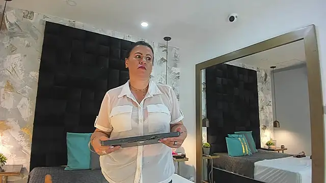 Snapshot of CharlotteG_ chatting on 07-28-26, 07:39 CharlotteG online show from 07-28-26, 07:39