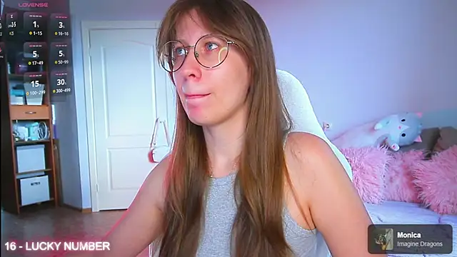 Snapshot of ms_allison__ chatting on 06-21-26, 03:47 ms allison online show from 06-21-26, 03:47