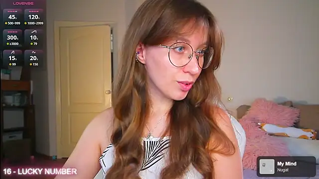 Snapshot of ms_allison__ chatting on 06-27-26, 01:17 ms allison online show from 06-27-26, 01:17