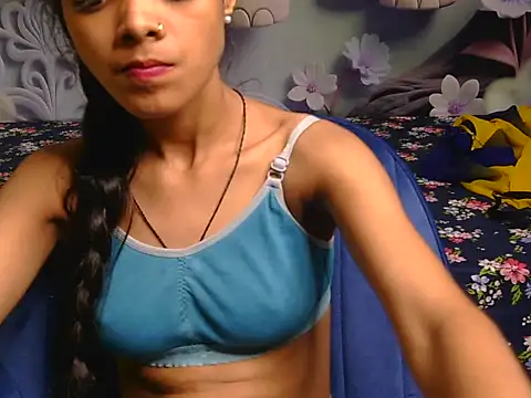 Snapshot of Isha-19 chatting on 07-02-26, 05:35 Isha-19 online show from 07-02-26, 05:35