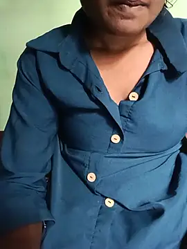 Snapshot of sirimussu chatting on 06-28-26, 05:35 sirimussu online show from 06-28-26, 05:35